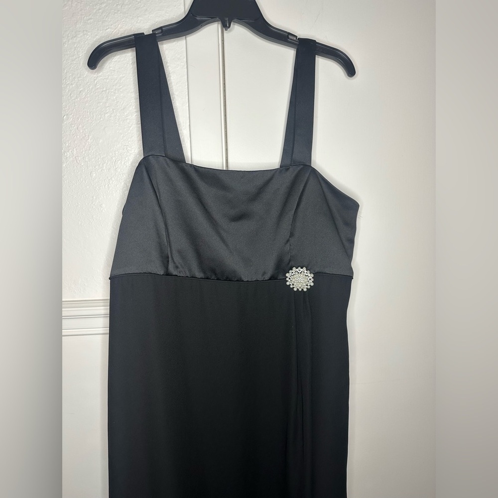 Alfred Angelo Black Dress with Elegant Detail size 10